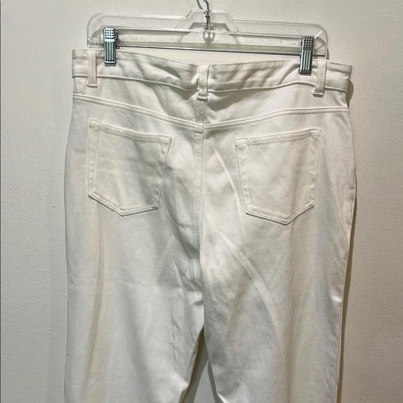 NWT L.L. Bean White Straight Jeans Classic Fit Size 12 - Picture 5 of 6